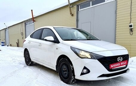 Hyundai Solaris II рестайлинг, 2022 год, 1 820 000 рублей, 6 фотография