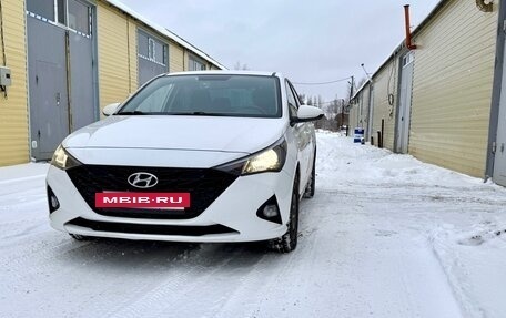 Hyundai Solaris II рестайлинг, 2022 год, 1 820 000 рублей, 7 фотография