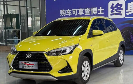 Toyota Yaris XP150 рестайлинг, 2022 год, 1 220 000 рублей, 1 фотография