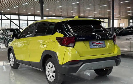 Toyota Yaris XP150 рестайлинг, 2022 год, 1 220 000 рублей, 6 фотография