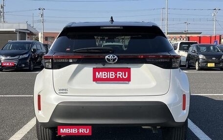 Toyota Yaris Cross, 2021 год, 1 282 000 рублей, 4 фотография