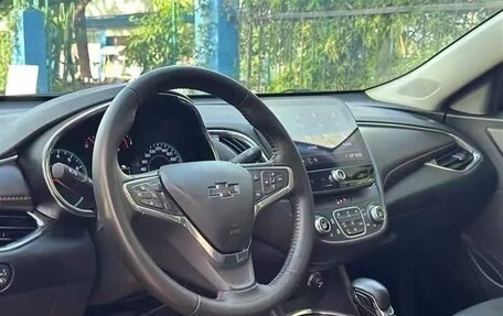 Chevrolet Malibu IX, 2022 год, 1 800 000 рублей, 13 фотография