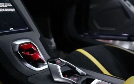 Lamborghini Huracán, 2021 год, 27 000 000 рублей, 8 фотография