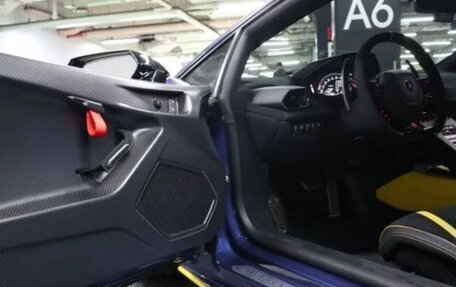 Lamborghini Huracán, 2021 год, 27 000 000 рублей, 13 фотография