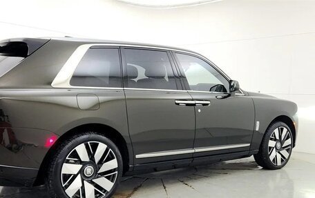 Rolls-Royce Cullinan, 2025 год, 67 950 056 рублей, 3 фотография