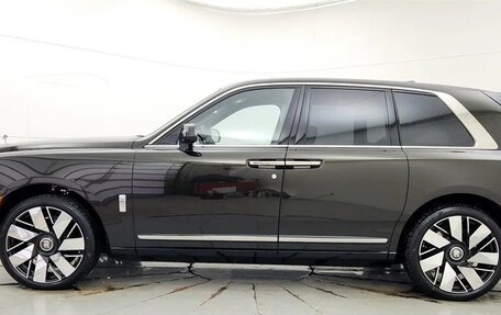 Rolls-Royce Cullinan, 2025 год, 67 950 056 рублей, 5 фотография