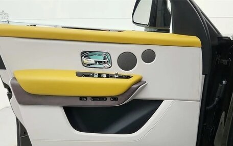Rolls-Royce Cullinan, 2025 год, 67 950 056 рублей, 17 фотография