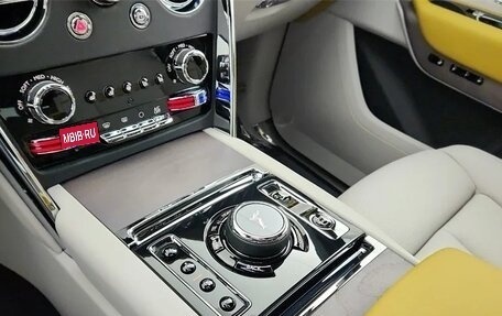 Rolls-Royce Cullinan, 2025 год, 67 950 056 рублей, 19 фотография