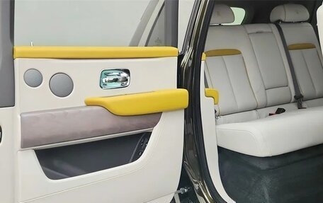 Rolls-Royce Cullinan, 2025 год, 67 950 056 рублей, 21 фотография
