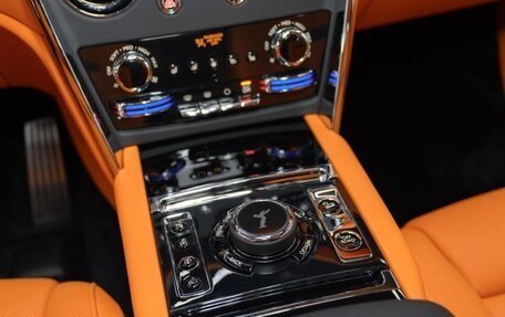 Rolls-Royce Cullinan, 2025 год, 65 643 868 рублей, 14 фотография