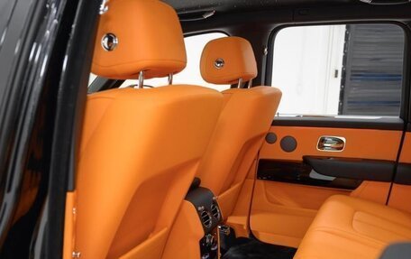 Rolls-Royce Cullinan, 2025 год, 65 643 868 рублей, 16 фотография