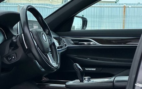 BMW 7 серия, 2016 год, 2 985 000 рублей, 14 фотография