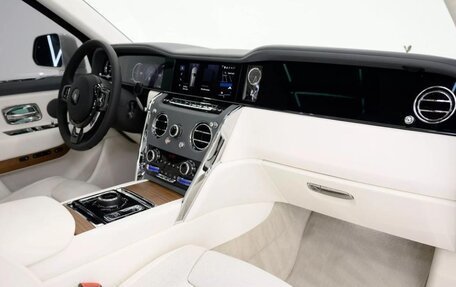 Rolls-Royce Cullinan, 2025 год, 63 420 048 рублей, 16 фотография
