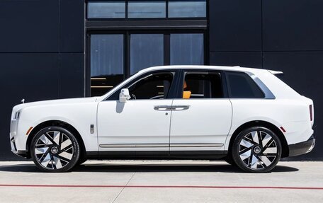 Rolls-Royce Cullinan, 2025 год, 66 961 688 рублей, 3 фотография