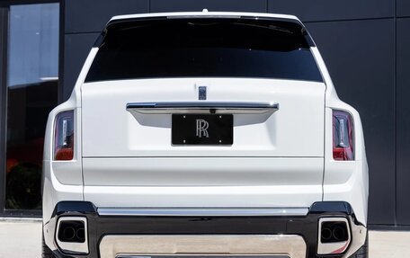 Rolls-Royce Cullinan, 2025 год, 66 961 688 рублей, 7 фотография