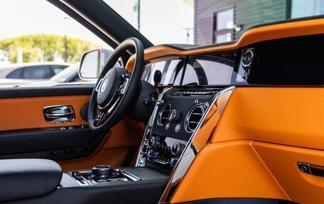 Rolls-Royce Cullinan, 2025 год, 66 961 688 рублей, 23 фотография
