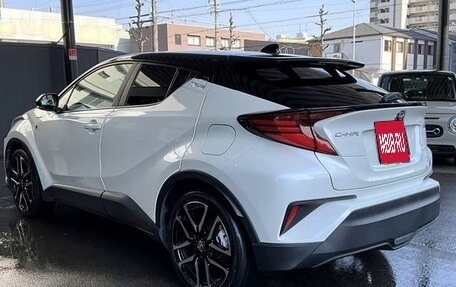 Toyota C-HR I рестайлинг, 2021 год, 1 700 000 рублей, 4 фотография