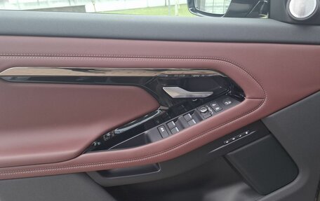 Land Rover Range Rover Evoque II, 2024 год, 8 500 000 рублей, 11 фотография
