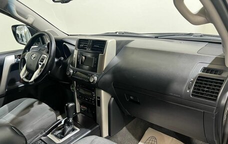 Toyota Land Cruiser Prado 150 рестайлинг 2, 2010 год, 2 700 000 рублей, 13 фотография