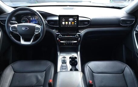Ford Explorer VI, 2022 год, 2 380 600 рублей, 6 фотография