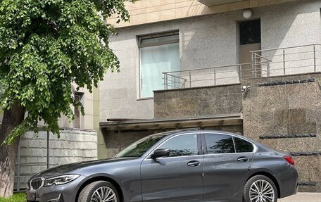 BMW 3 серия, 2019 год, 4 000 000 рублей, 11 фотография
