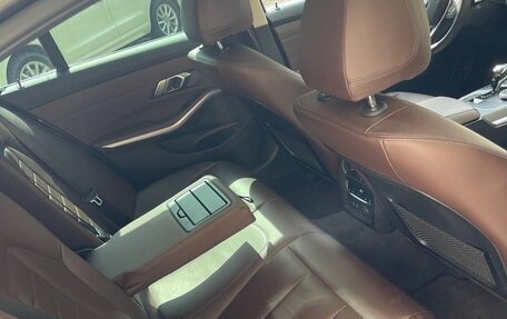 BMW 3 серия, 2019 год, 4 000 000 рублей, 16 фотография