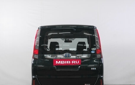 Toyota Noah III, 2014 год, 1 899 000 рублей, 4 фотография