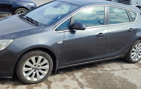 Opel Astra J, 2011 год, 1 050 000 рублей, 3 фотография