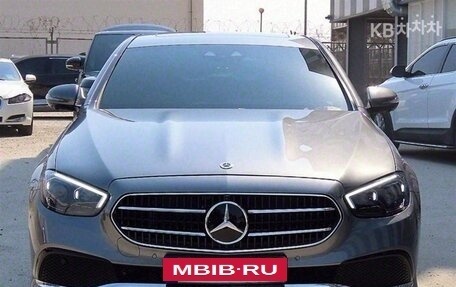 Mercedes-Benz E-Класс, 2022 год, 3 700 011 рублей, 1 фотография