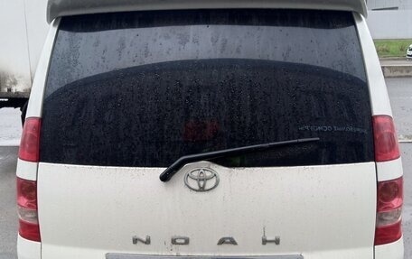 Toyota Noah III, 2002 год, 820 000 рублей, 6 фотография