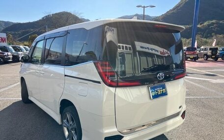 Toyota Voxy, 2022 год, 2 850 111 рублей, 5 фотография