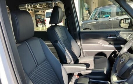 Toyota Voxy, 2022 год, 2 850 111 рублей, 27 фотография