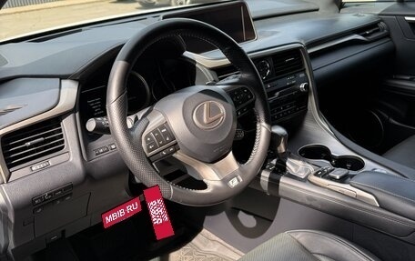 Lexus RX IV рестайлинг, 2017 год, 4 550 000 рублей, 10 фотография