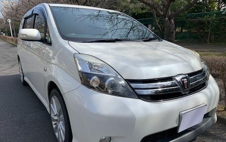 Toyota ISis I, 2017 год, 1 000 000 рублей, 1 фотография