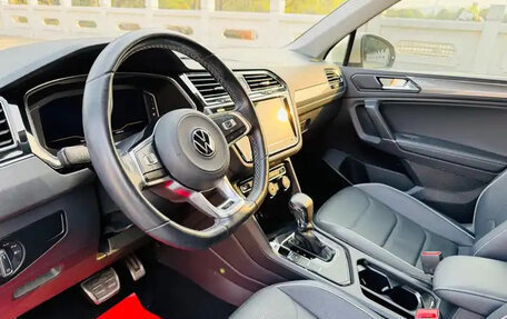 Volkswagen Tiguan II, 2021 год, 1 750 525 рублей, 6 фотография