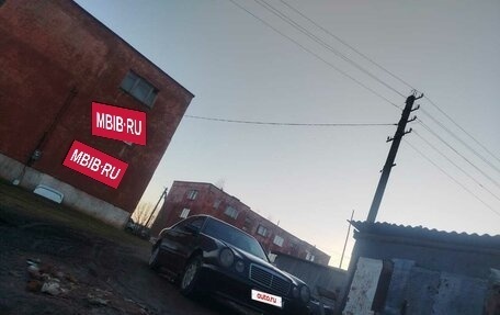 Mercedes-Benz E-Класс, 1997 год, 130 000 рублей, 3 фотография