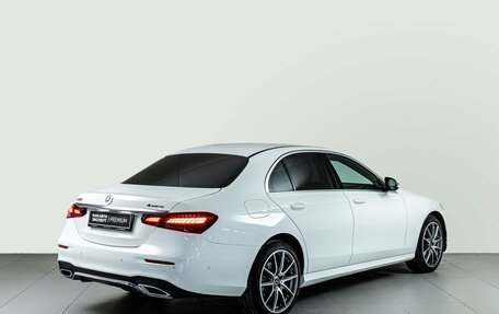 Mercedes-Benz E-Класс, 2021 год, 5 480 000 рублей, 4 фотография