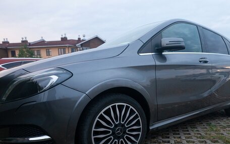 Mercedes-Benz B-Класс, 2015 год, 1 730 000 рублей, 2 фотография
