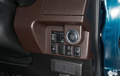 Toyota Roomy I, 2018 год, 1 199 000 рублей, 11 фотография