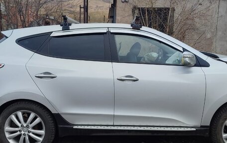 Hyundai Tucson III, 2010 год, 600 000 рублей, 2 фотография