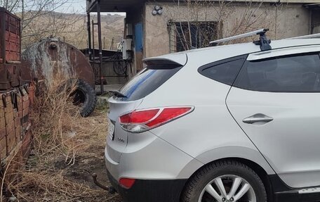 Hyundai Tucson III, 2010 год, 600 000 рублей, 3 фотография