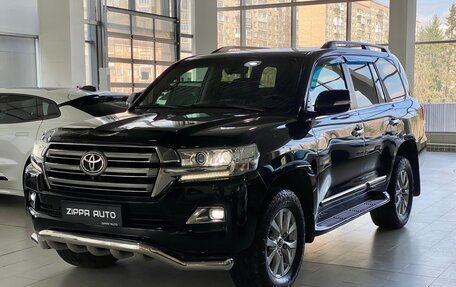 Toyota Land Cruiser 200, 2015 год, 5 099 000 рублей, 4 фотография
