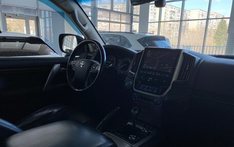 Toyota Land Cruiser 200, 2015 год, 5 099 000 рублей, 9 фотография