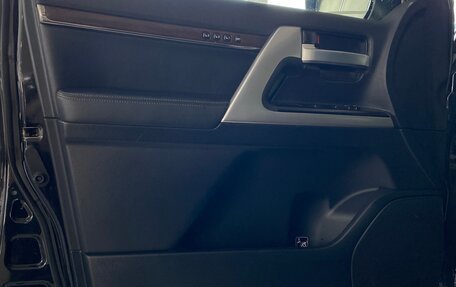 Toyota Land Cruiser 200, 2015 год, 5 099 000 рублей, 15 фотография