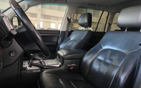 Toyota Land Cruiser 200, 2015 год, 5 099 000 рублей, 19 фотография