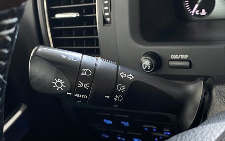 Toyota Land Cruiser 200, 2015 год, 5 099 000 рублей, 23 фотография