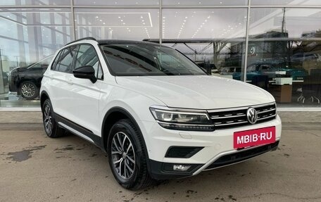 Volkswagen Tiguan II, 2020 год, 2 449 000 рублей, 2 фотография