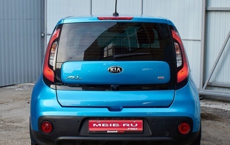KIA Soul II рестайлинг, 2017 год, 1 290 000 рублей, 5 фотография
