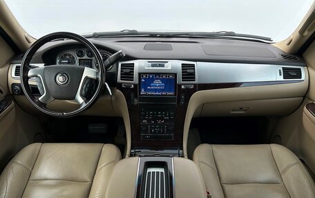 Cadillac Escalade III, 2013 год, 2 256 800 рублей, 7 фотография