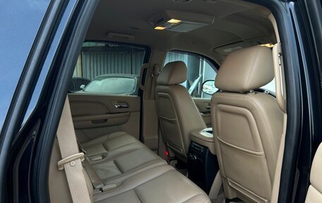 Cadillac Escalade III, 2013 год, 2 256 800 рублей, 10 фотография
